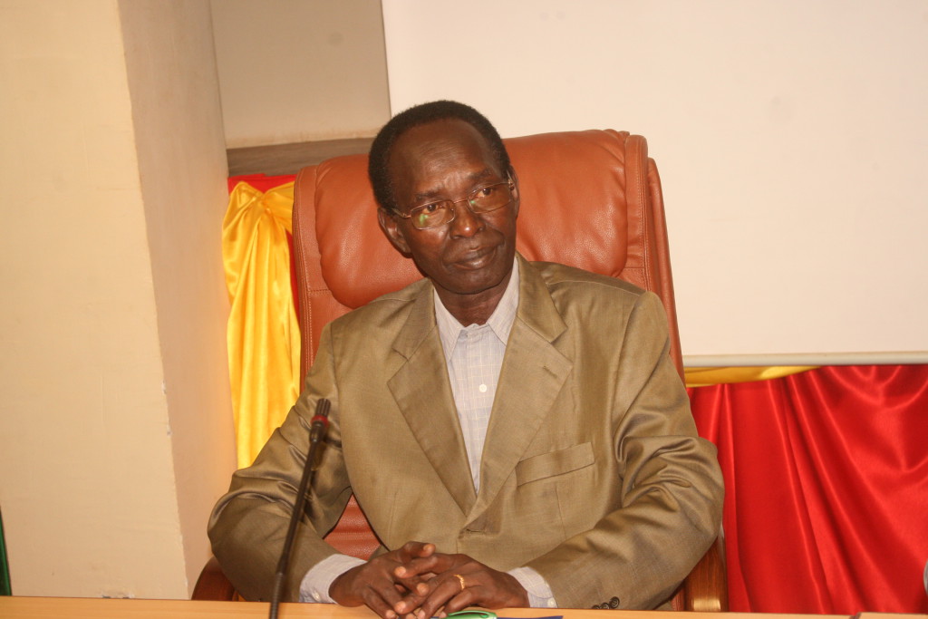 Professeur Emmanuel KIENDREBEOGO Représentant du Ministre de la Recherche Scientifique et de l’Innovation