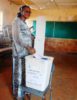 Nandy Somé/Diallo, gouverneur, Présidente de la Délégation Spéciale de la région du Centre-Nord a donné l’exemple du devoir civique au bureau de vote n°3 de l’école centre A de Kaya