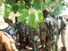Soldats ivoiriens se présentant aux autorités Burkinabè à Kpuéré