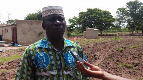 "L'acquisition des latrines nous a permis de retrouver notre dignité et de prévenir les maladies diarrhéiques.Avant nous n'étions pas mieux que les animaux.Nous déféquions tous ensemble dans la nature ce n'était pas bon.En plus avec la saison pluvieuses l'eau transporte ça vers nos cours d'eau.Cela favorisait beaucoup la diarrhée "a souligné DAH Scié Désiré, habitant de Koursera-pourra .