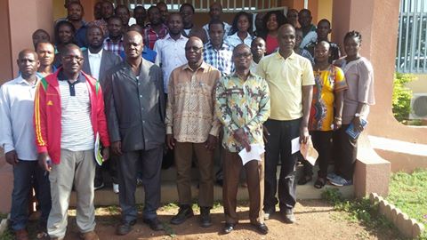 Discussion avec le personnel sur les difficultés qui sont les mêmes que dans les autres régions. Photo de famille.nous sommes en route pour visiter les réalisations