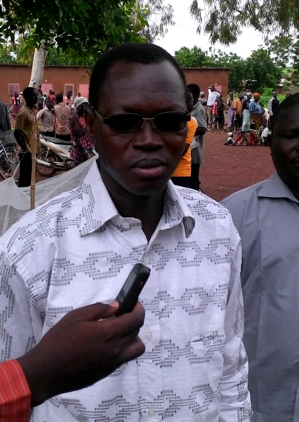 Le Haut-Commissaire de la Région a encouragé les parents à protéger leurs enfants contre e paludisme en les faisant dormir sous une moustiquaire.