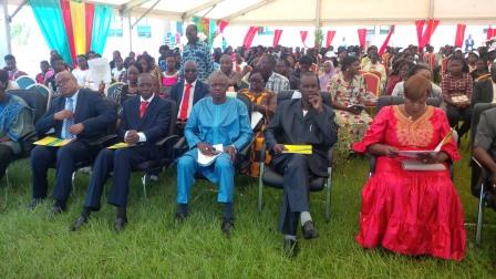 Officiels et invités de la cérémonie.