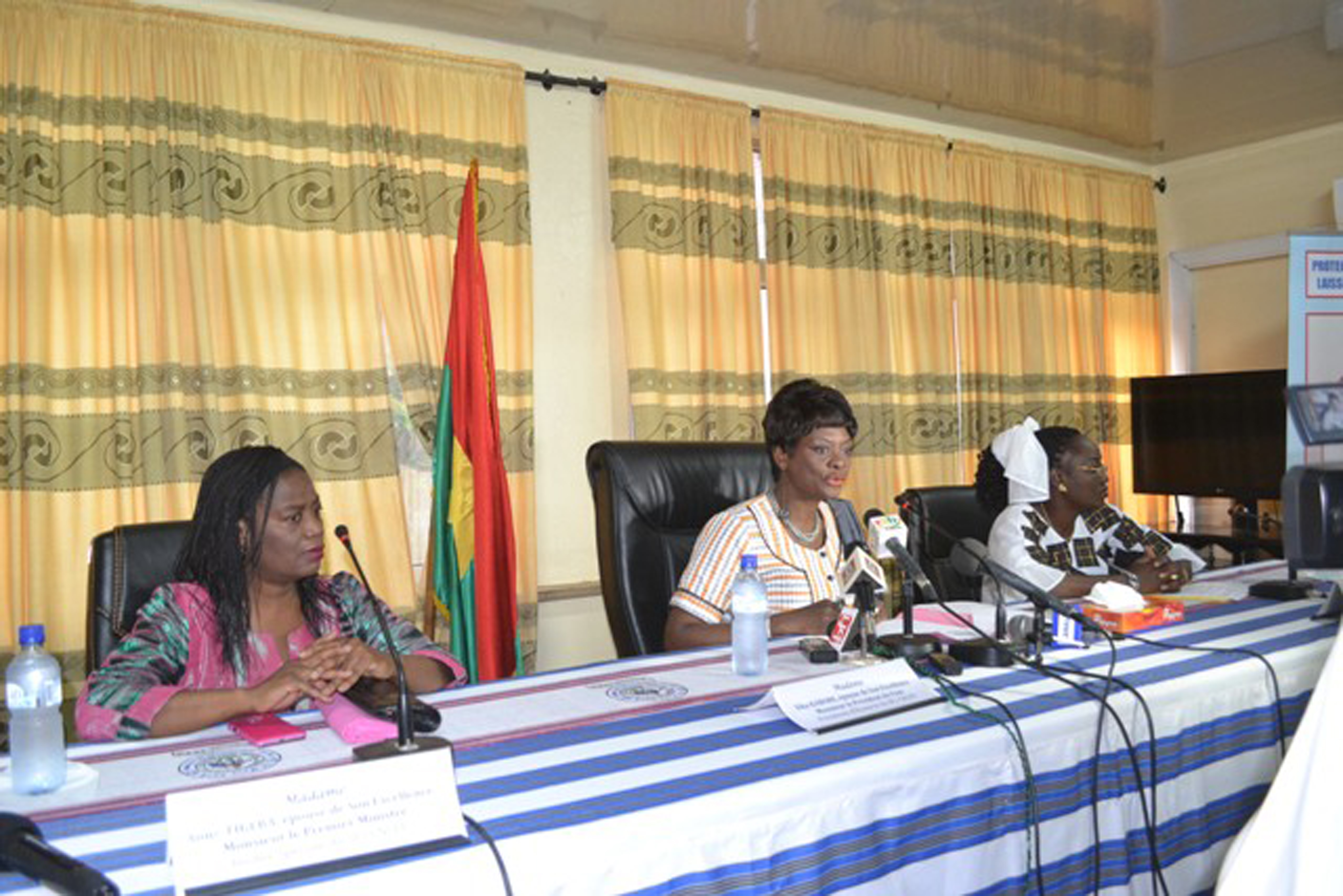 Mme Sika KABORE s'est fermement engagée à soutenir toute initiative tendant à l'abandon totale de la pratique.