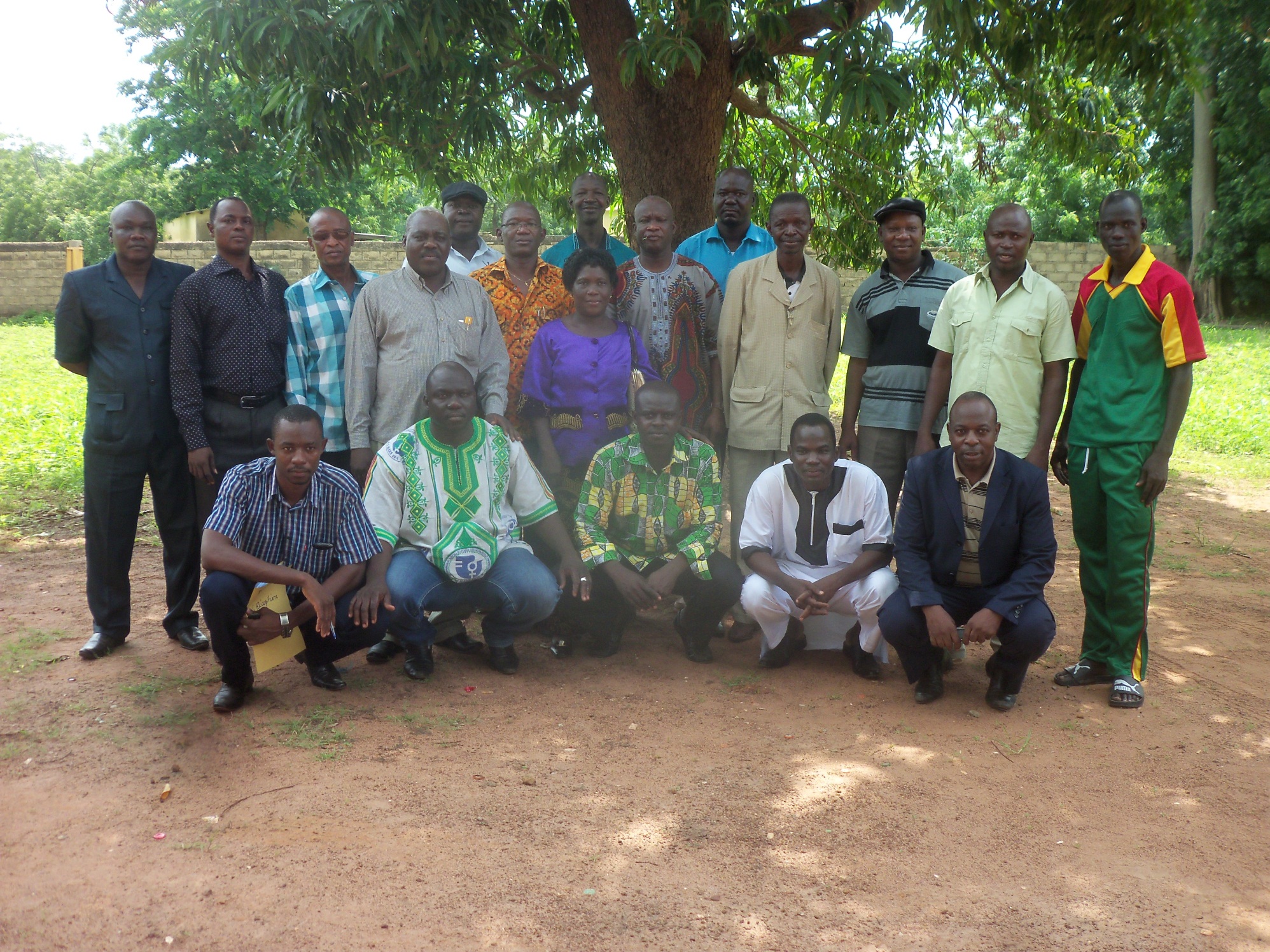 Photo de famille du 1er groupe de participants. 