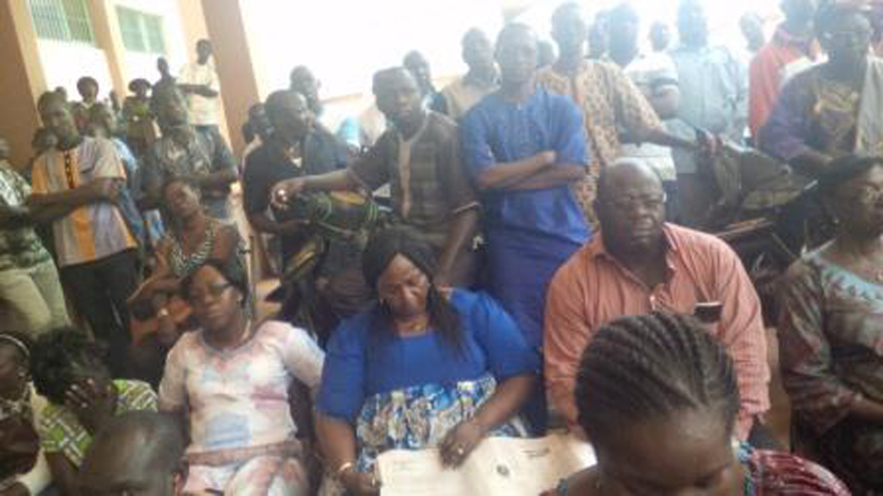 Le personnel de la CAMEG.