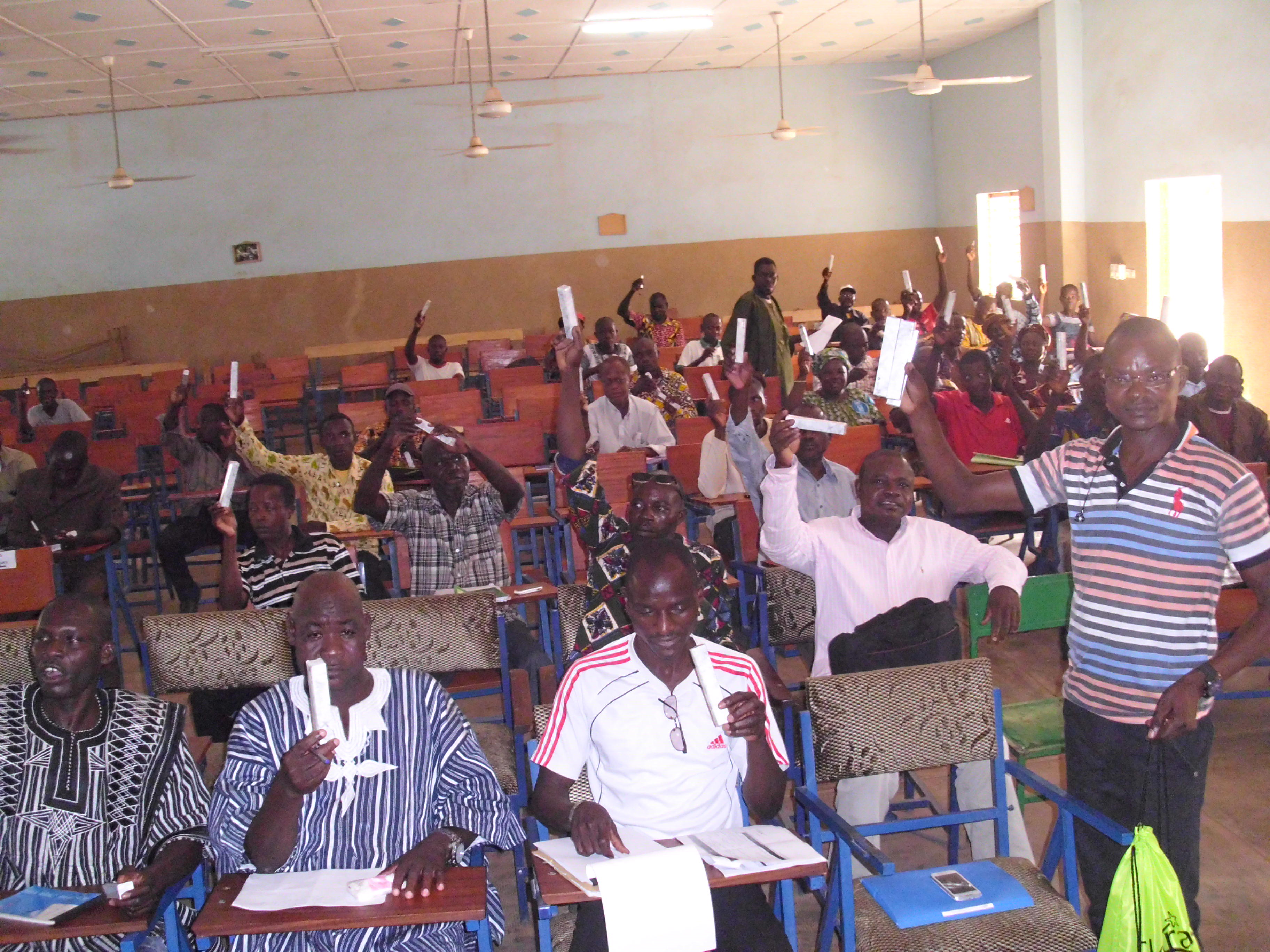 Les conseillers municipaux.