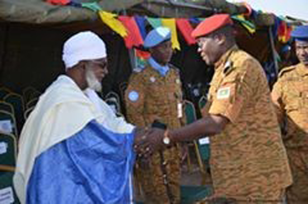 La cérémonie de décoration.