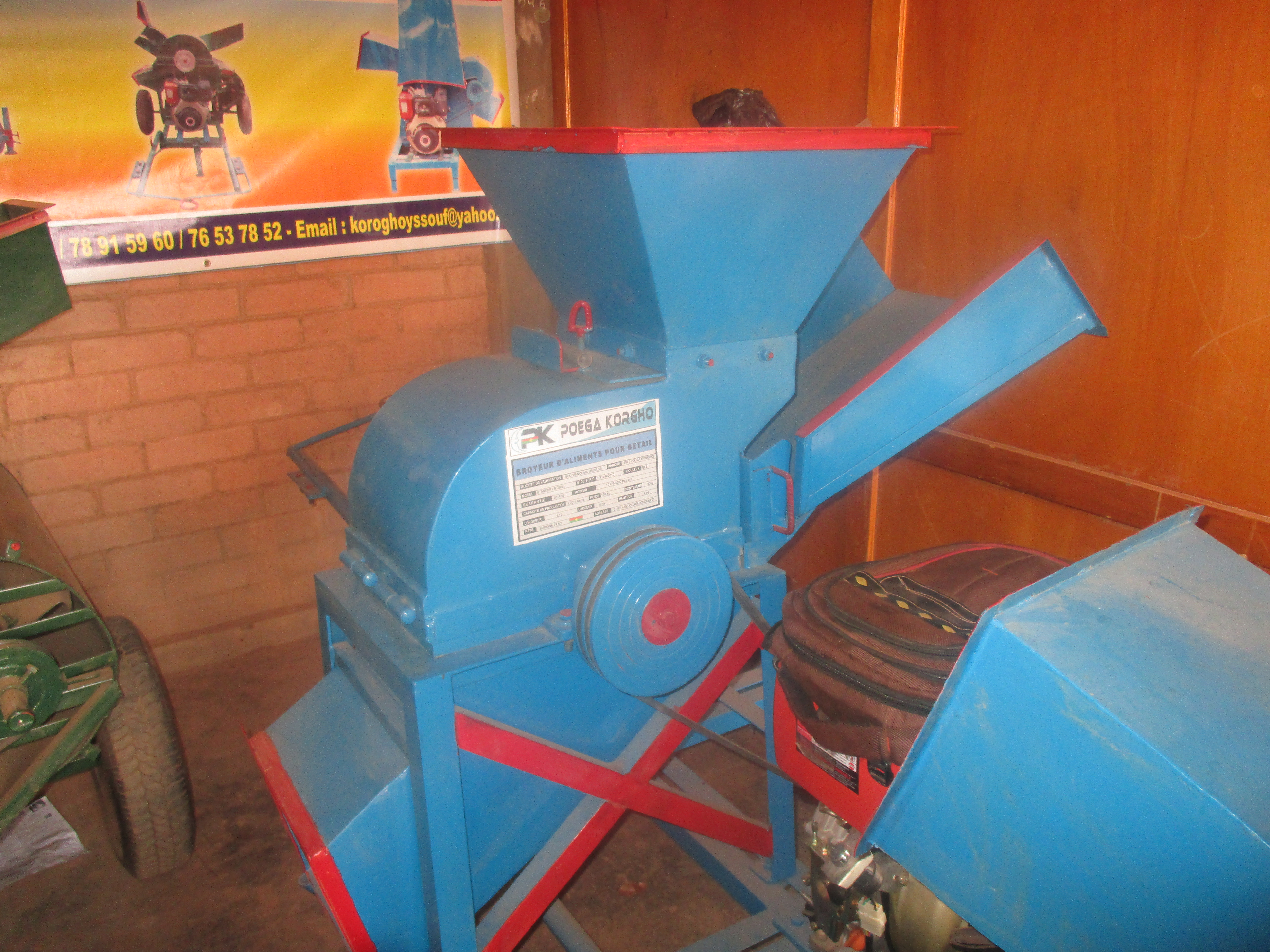 Le broyeur d'aliments pour bétail.