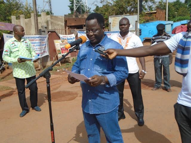 Souleymane SOULAMA, Ministre des transports de la Mobilité Urbaine prononçant son discours.